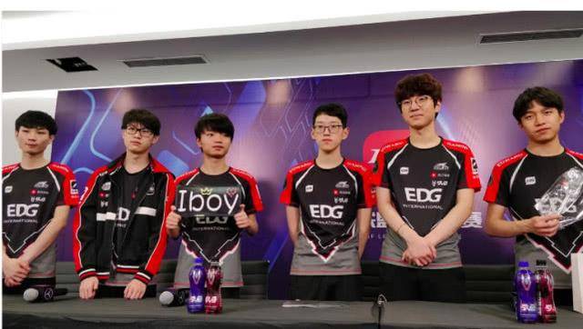 季冠军争夺 季冠军争夺